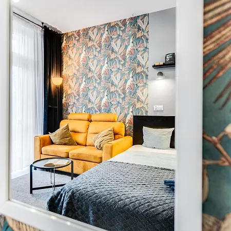 Apartment Papuga ~ 700m Main Square ~ Self Check-in 24h *