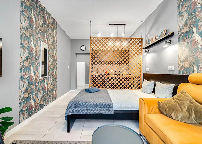 Papuga ~ 700m Main Square ~ Self Check-in 24h Apartment